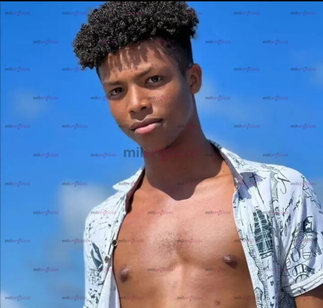 FOTOS DE TU CHICO VERGON, CULON Y AGUANTADOR, DISPUESTO A SER TU JUGUETE FAVORITO