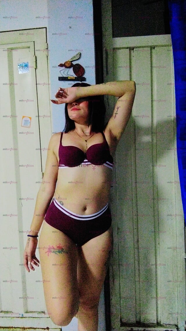 FOTOS DE FLACA EXÓTICA VAGINA ESTRECHA RIKA APRETADA Y JUGOSA