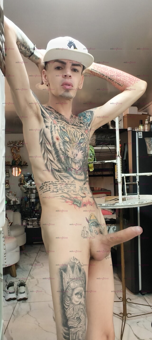 FOTOS DE FLACO BLANCO TATUADO ACTIVO FETICHERO VERGON