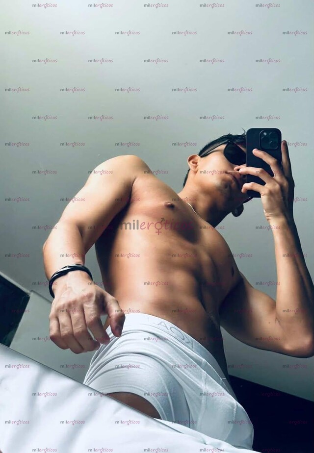 FOTOS DE UNIVERSITARIO ARDIENTE Y COMPLACIENTE 24 7