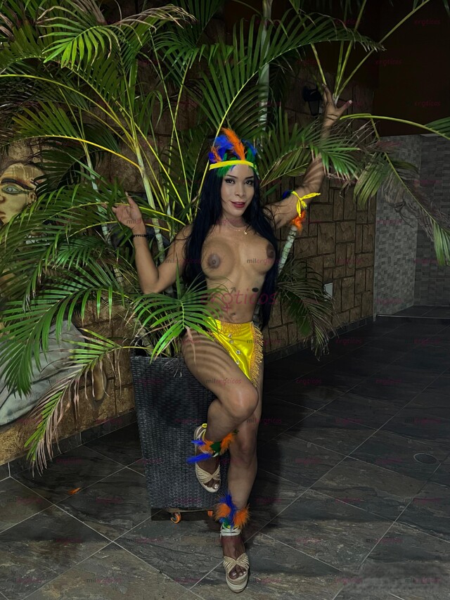 FOTOS DE EXPERTAS EN BAÑOS MARRÓN LLUVIA BLANCA Y FIIESTERA BLAANCAA