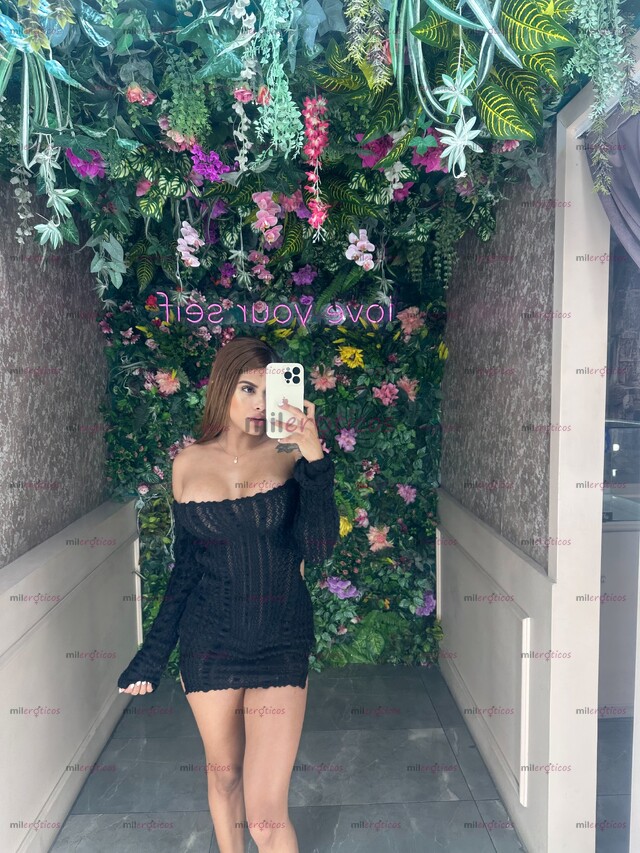 FOTOS DE HERMOSA PAISITA RECIÉN LLEGADA, MUY SEXY CACHONADA Y COMPLACIENTE