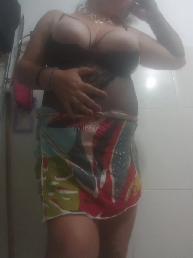 Ola meuss amoressou uma loira bem educada cheia de tesao doida para satisfazer vc bem gostoso venham me conhecer meus servicos virtuais massagens real...