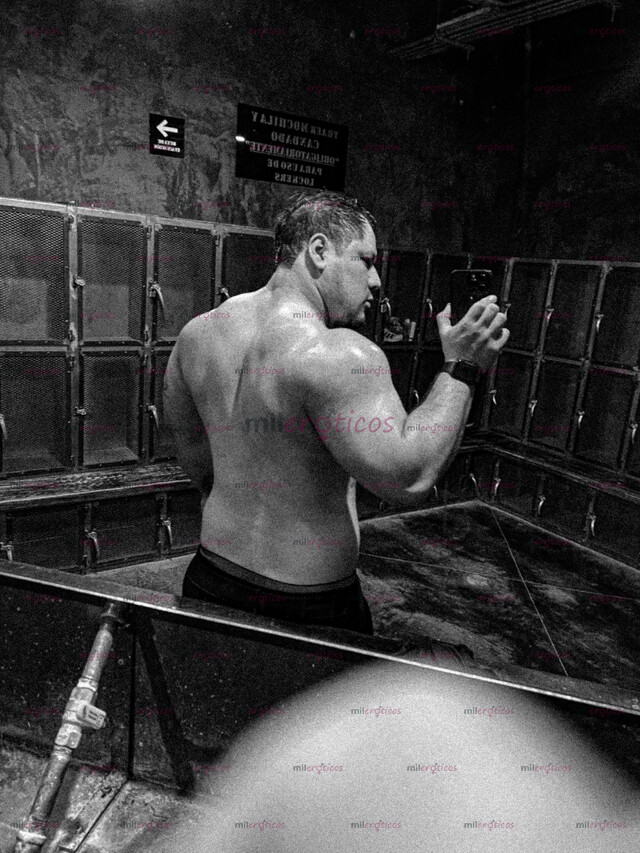 FOTOS DE HOMBRE CORPULENTO COMPLACIENTE Y CACHONDO