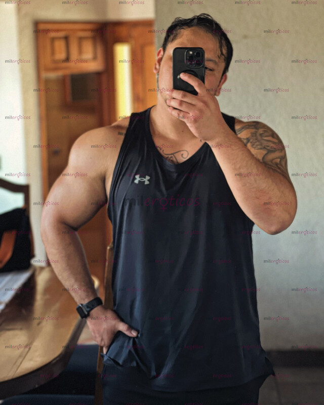 FOTOS DE HOMBRE CORPULENTO COMPLACIENTE Y CACHONDO