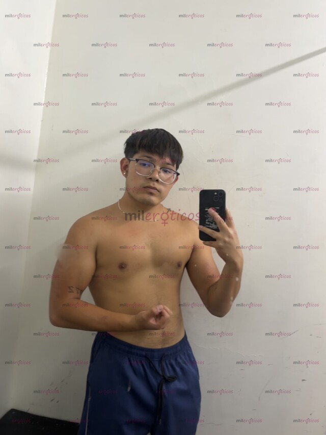 FOTOS DE MUSCULOSO VERGON Y CHICHÓN COMPLACIENTE