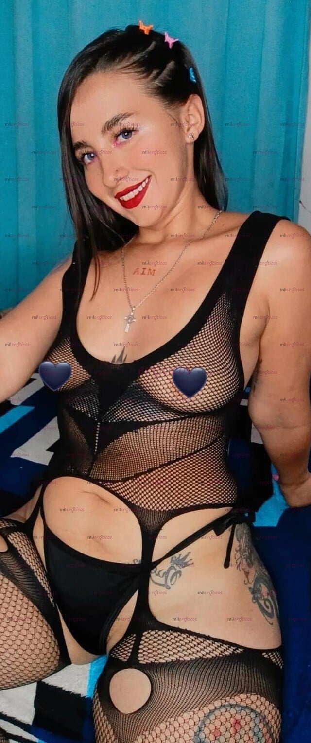 FOTOS DE VALE HERMOSA PELICASTAÑA CON RICO ORAL PARA COMPLACERTE