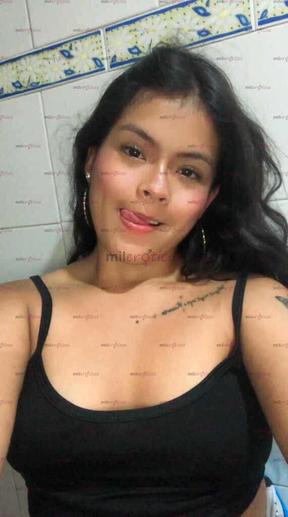 FOTOS DE SOY MICHEL UNA CHICA BAJITA PERO CALIENTE Y ARRECHA VEN Y DISFRÚTAME