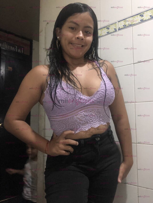 FOTOS DE HOLA BIENVENIDOS SOY LINDA MARIA UNA CHICA BAJITA PERO DESEOSA DE CONOCERTE