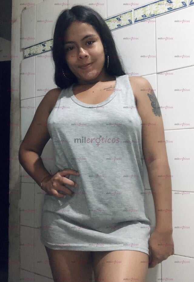 FOTOS DE HOLA BIENVENIDOS SOY LINDA MARIA UNA CHICA BAJITA PERO DESEOSA DE CONOCERTE