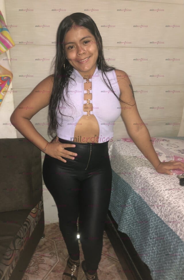 FOTOS DE SOY MICHEL UNA CHICA BAJITA PERO CALIENTE Y ARRECHA VEN Y DISFRÚTAME