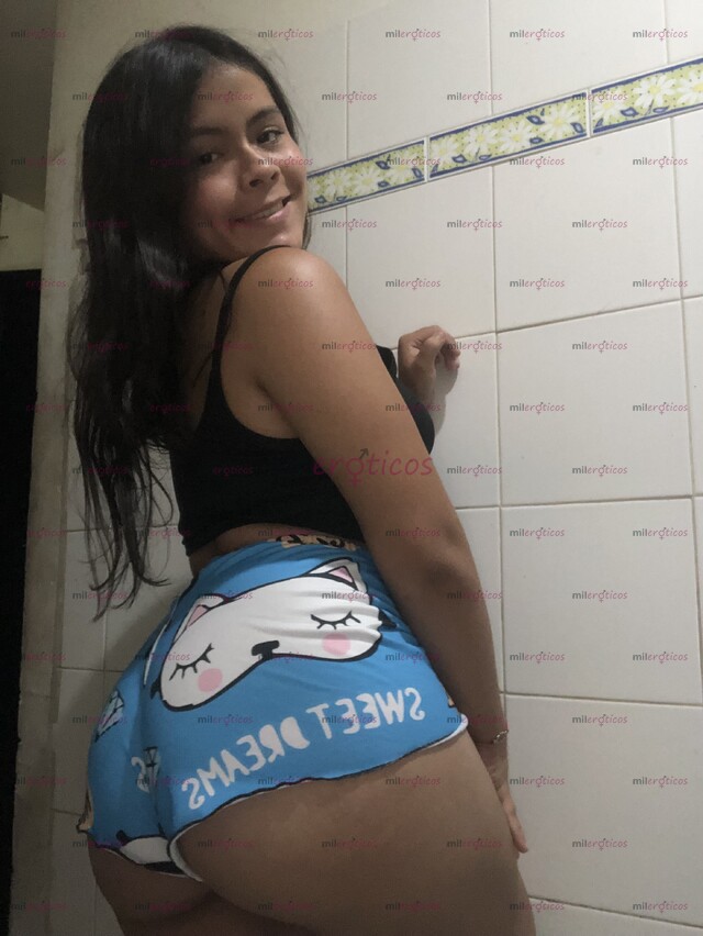 FOTOS DE SOY MICHEL UNA CHICA BAJITA PERO CALIENTE Y ARRECHA VEN Y DISFRÚTAME