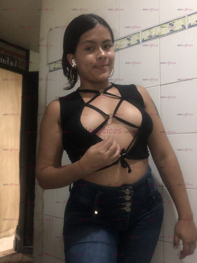 FOTOS DE SOY MICHEL UNA CHICA BAJITA PERO CALIENTE Y ARRECHA VEN Y DISFRÚTAME