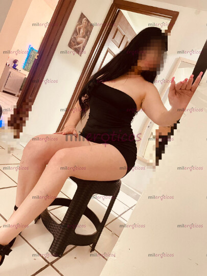 FOTOS DE CAROLINA BLANCA PIEL SUAVE,UNA ROKERITA HERMOSA DE CABELLO NEGRO,AMOROSA SIEMPRE