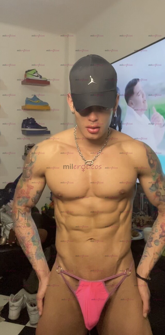 FOTOS DE MAGNO ATRACTIVO, MUSCULOSO MEXICANO CON 21 CM DE VERGA GRUESA