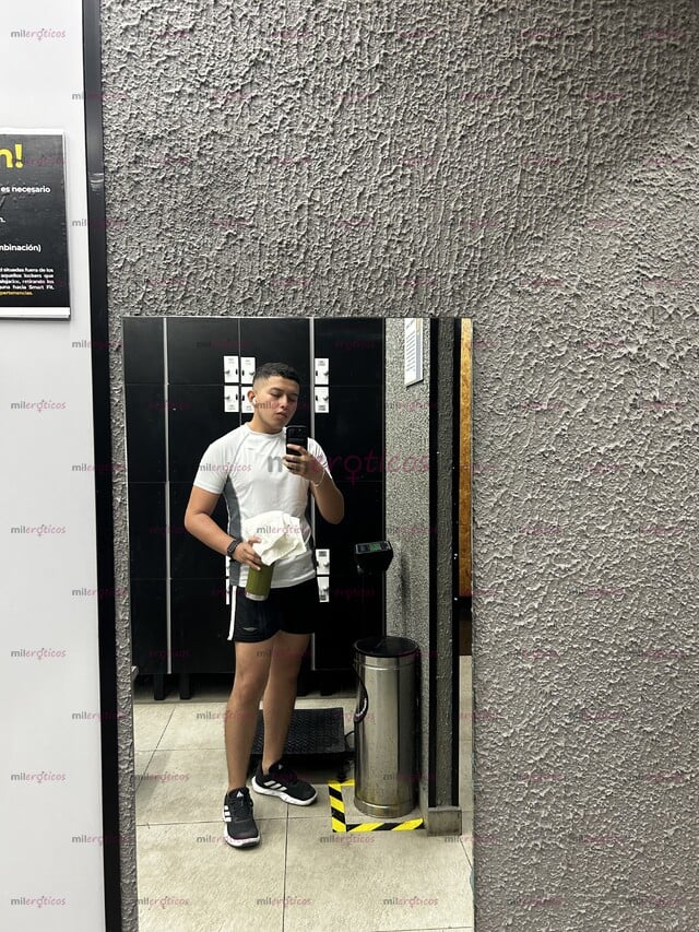 FOTOS DE CHICO DE 24 AÑOS A TU DISPOSICIÓN POR LAS NOCHES Y MAÑANAS