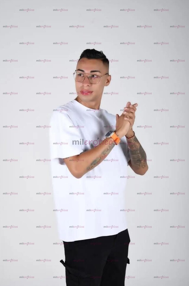 FOTOS DE JOVEN COLOMBIANO CALIENTE NUEVO AQUÍ !!