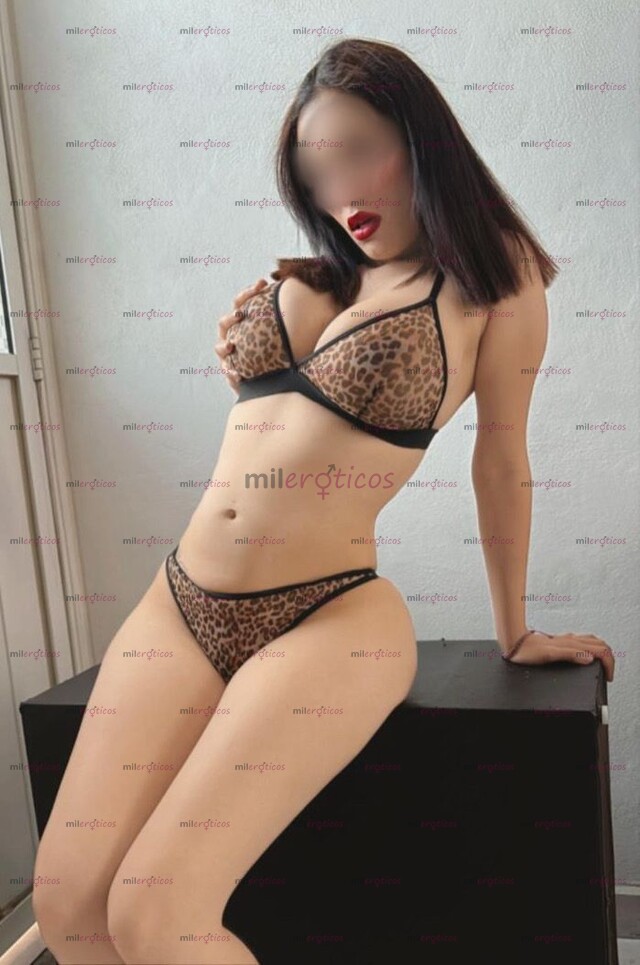 FOTOS DE PAOLA TETONA JOVENCITA Y JUGUETONA MOJADITA LISTA PARA VERTE