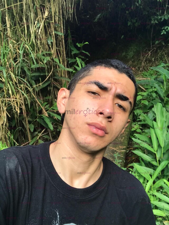 FOTOS DE COMPLACIENTE CHICO 19 AÑOS VERGON CON GANAS DE COMPLACERTE
