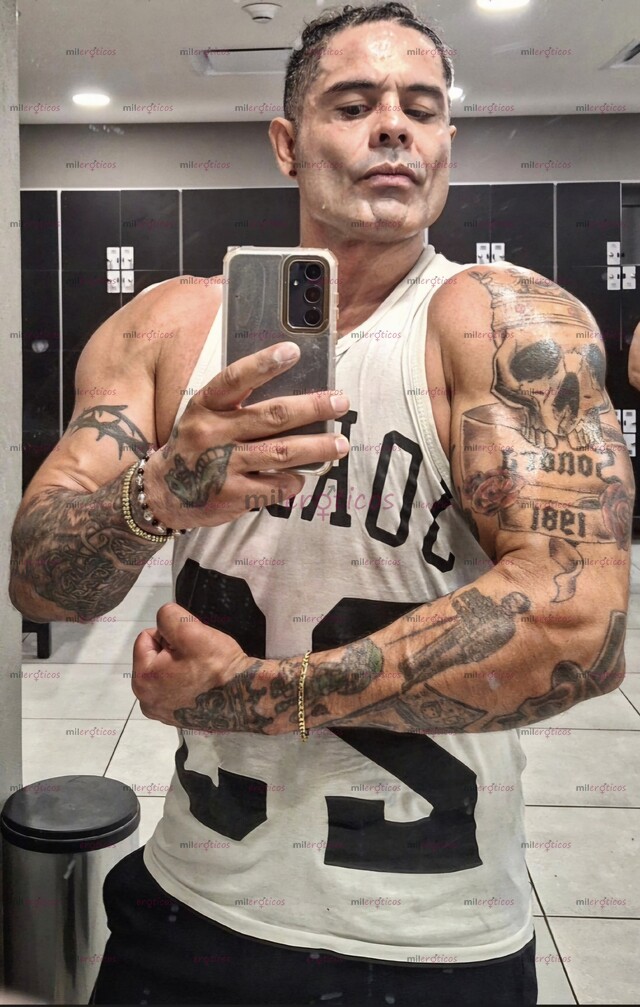FOTOS DE ALTO Y GUAPO. JOSMER LA CALIDAD NO TIENE PRECIO
