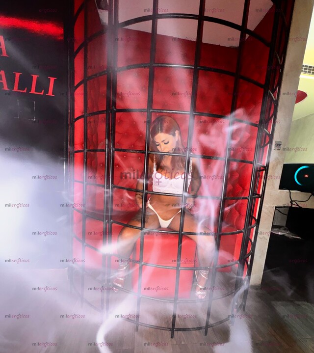 FOTOS DE LLEGÓ LA DÉBORADORA HERMOSA NIÑA TRANS LLÁMAME