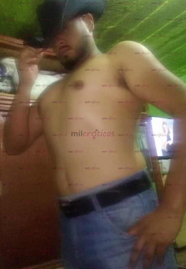 FOTOS DE VAQUERO DISPUESTO A COMPLACER FANTACIAS DE CUALQUIER DAMA .