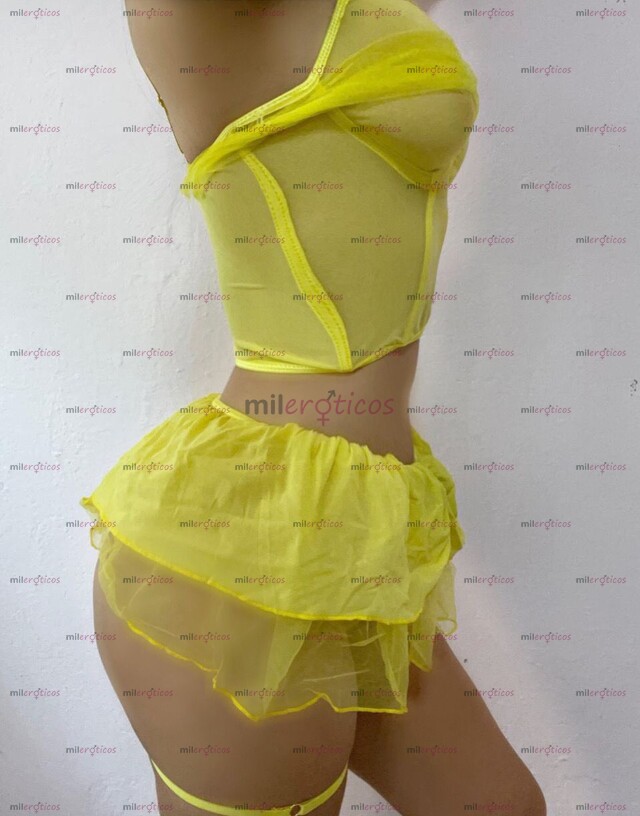 FOTOS DE GUAPÍSIMA CHICA MUY JOVEN CON UN CUERPO ARDIENTE PARA TI...