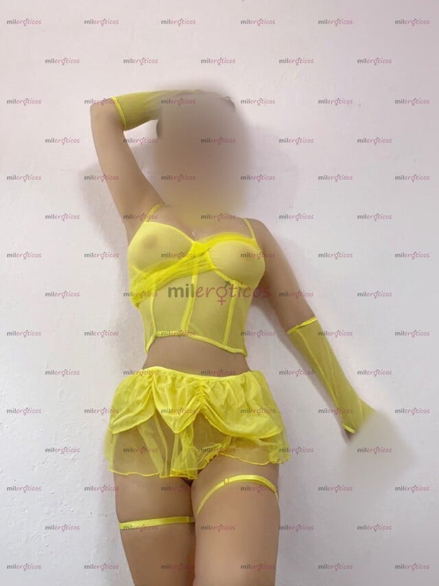FOTOS DE GUAPÍSIMA CHICA MUY JOVEN CON UN CUERPO ARDIENTE PARA TI...
