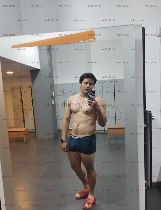 FOTOS DE APROVECHA ATLÉTICO Y AGUANTADOR MUY CALIENTE LISTO PARA COGERTE DURO