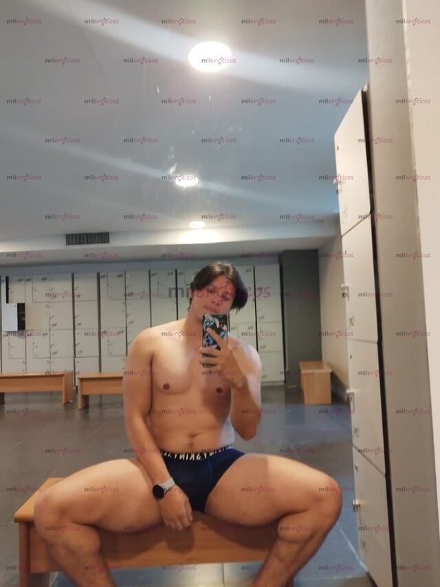 FOTOS DE APROVECHA ATLÉTICO Y AGUANTADOR MUY CALIENTE LISTO PARA COGERTE DURO