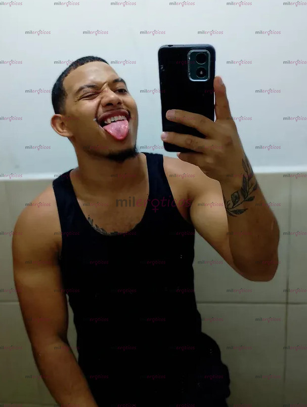 FOTOS DE JOVEN CORPULENTO TRAVIESO DIVERTIDO RESPETUOSO