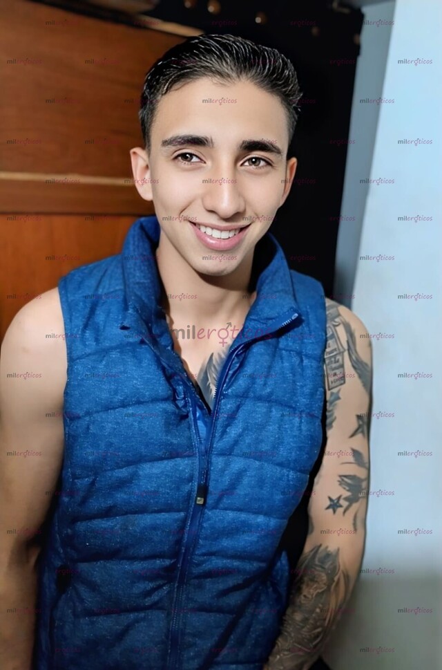 FOTOS DE ATRACTIVO JOVEN MORENO LECHERO DOTADO ACTIVO DOMINANTE