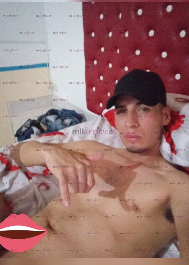 FOTOS DE ACTOR PORNO CON MIEMBRO DE 22 CENTÍMETROS. GUAPO Y EDUCADO