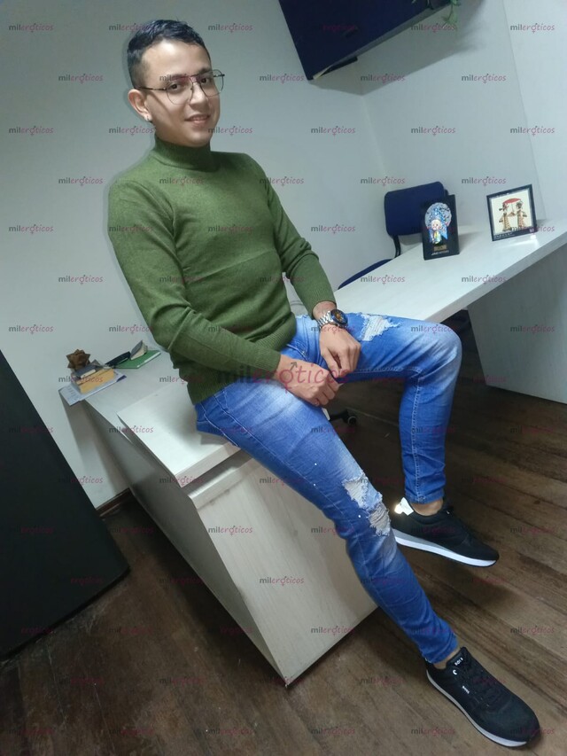 FOTOS DE JOVEN COMPLACIENTE DE PASO EN LA CIUDAD SIN LIMITES