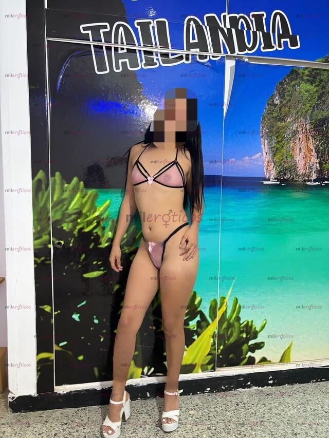 FOTOS DE HERMOSA PELI NEGRA DELICIOSA APRETADITA SOLO PARA TI GABY !