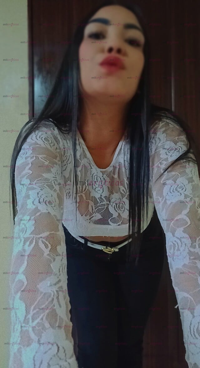 FOTOS DE DE PASO ANDREA RICA FLAKA DE CUERPO NATURAL LINDOS SENOS SÚPER APRETADA Y MOJADA