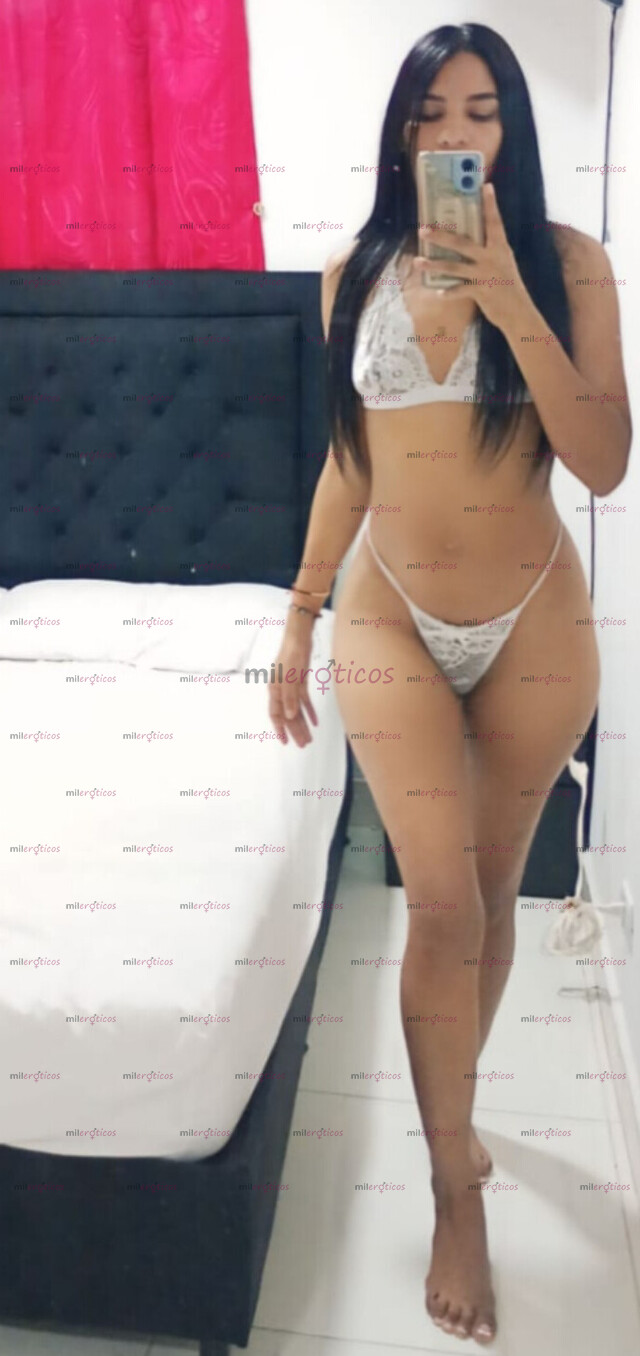 FOTOS DE ÚLTIMOS DÍAS FLACA NINFÓMANA PELI NEGRA COMPLACIENTE CON UN RICO ANAL