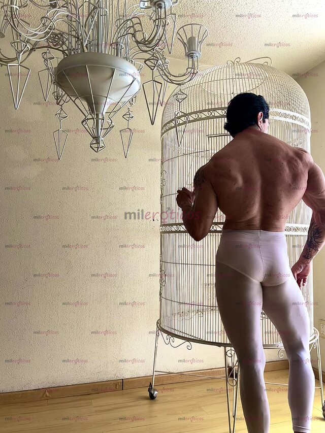 FOTOS DE PODRÍA DAR CLASES DE COMO FOLLAR EN LA CAMA