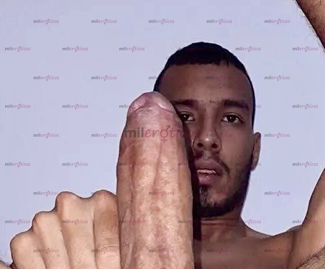 FOTOS DE MACHO VERGON VERSÁTIL, MENTE ABIERA, DOTADO Y COMPLACIENTE