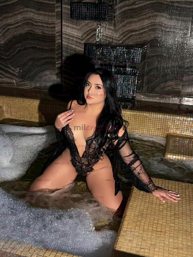 FOTOS DE SHELSY BELLA COLOMBIANA MUY CALIENTE PARA FOLLAR DIVINAMENTE