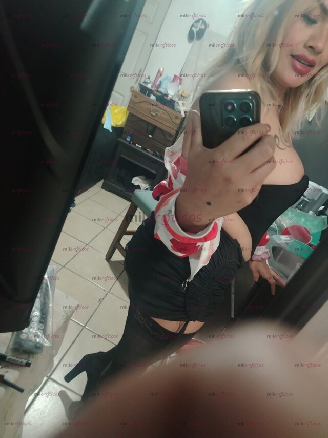 FOTOS DE TRANS GIRL RUBIA, CALIENTE Y COMPLACIENTE, GARGANTA PROFUNDA.
