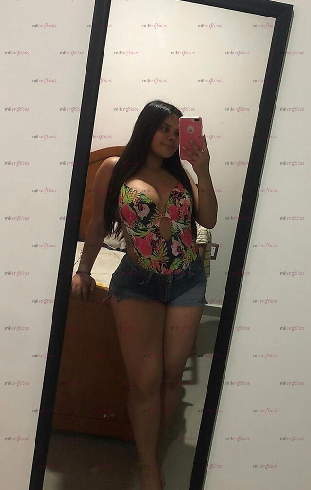 FOTOS DE MORENITA, BONITA Y MUY LINDA QUIERO PASARLA BIEN