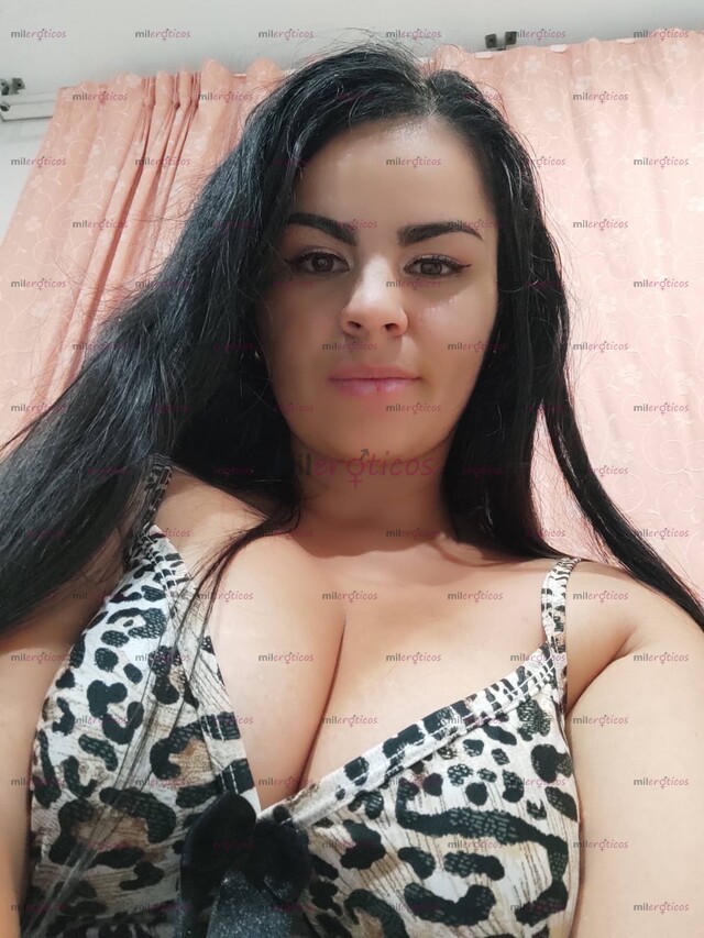 FOTOS DE DESCOMPLICADA ROLITA LINDA EDUCADA Y TIERNA CON SITIO