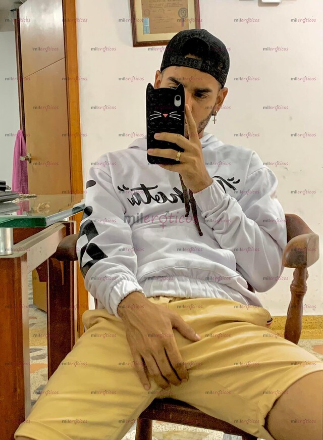 FOTOS DE MORENO BIEN CALIENTE PARA TI DISPONIBLE PARA TI