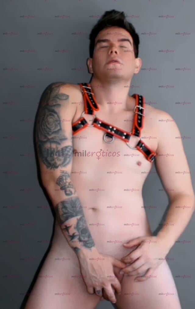 FOTOS DE POCOS DIAS LLEGA CABRON DOMINANTE Y MUY LECHERO PARA ROMPERTE EL CULO