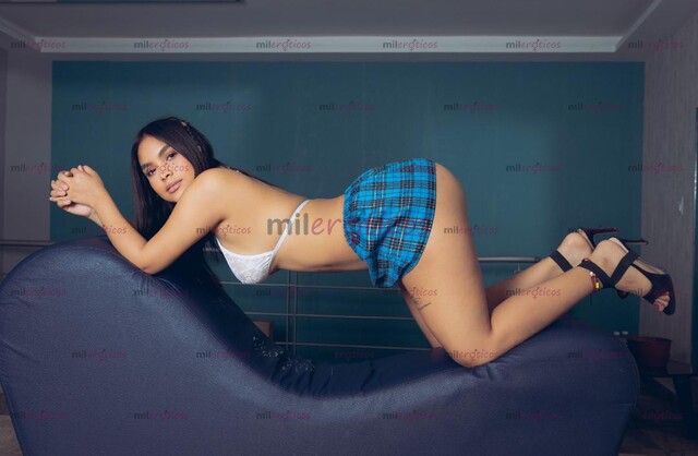 FOTOS DE UNIVERSIARIA NUEVA EN EL MEDIO LISTA PARA SER ESTRENADA