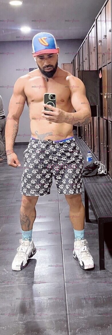 FOTOS DE ¡ GIGOLO BUSCA COMPLACERTE LLAMA YA ! 3103249417