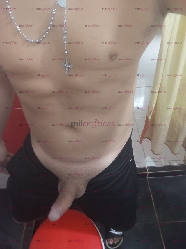 FOTOS DE JOVEN CALIENTE DISPUESTO A DISFRUTAR DE UN BUEN PLACER Y UNA BUENA COMPAÑÍA