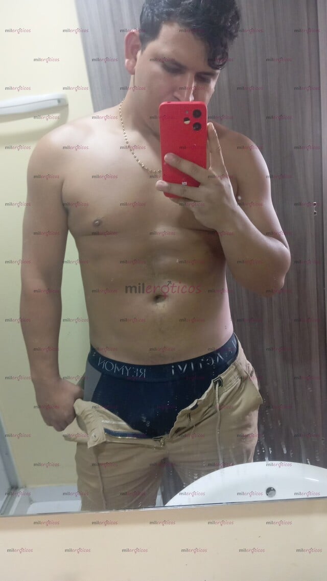 FOTOS DE JOVEN CALIENTE DISPUESTO A DISFRUTAR DE UN BUEN PLACER Y UNA BUENA COMPAÑÍA