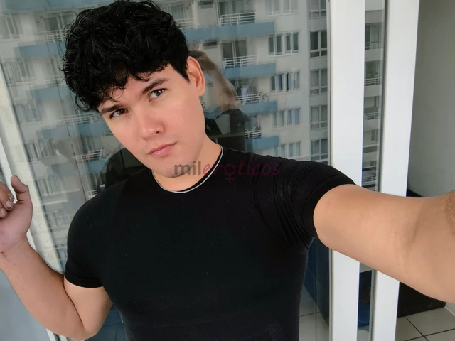 Observarme deseame imaginame frente a ti y hazme completamente tuyo dejame cumplir tus deseos mas profundos y fetiches mas ricos dejame complacerte ha...